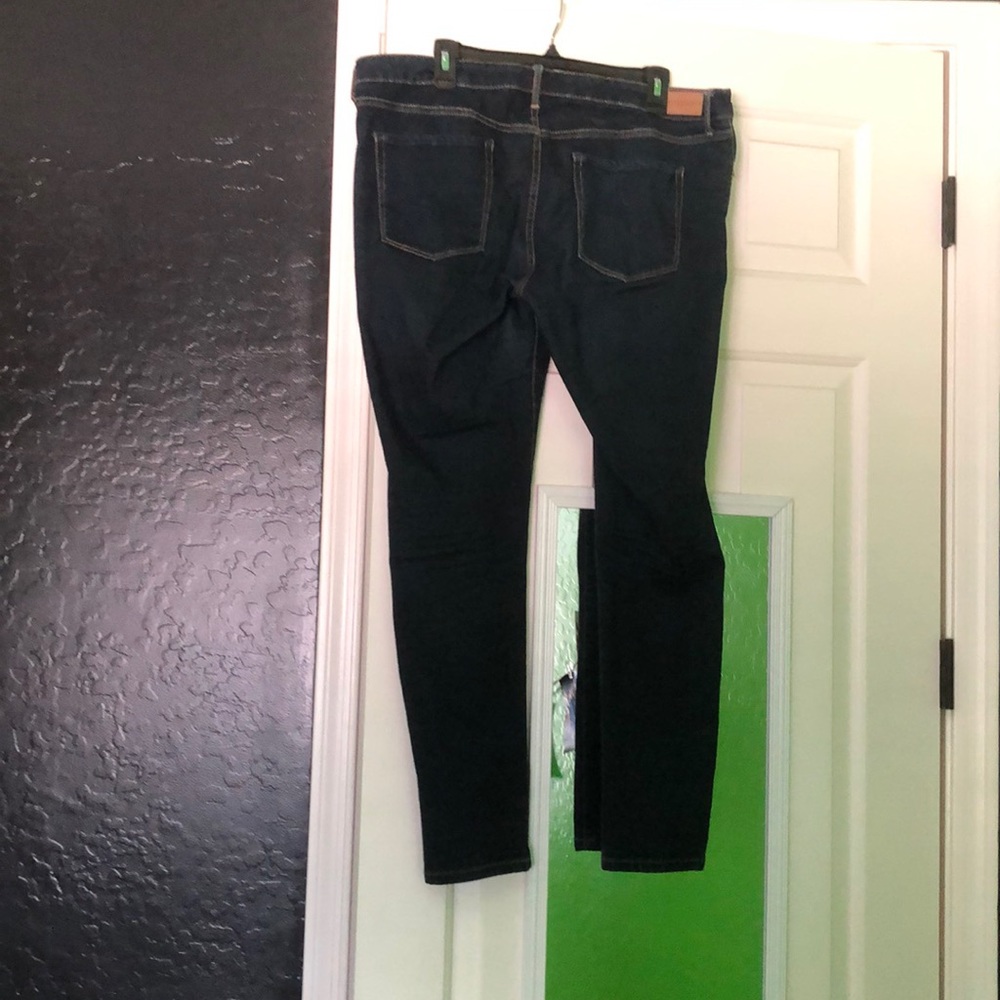 Dark wash Aeropostale jeans - Picture 2 of 3